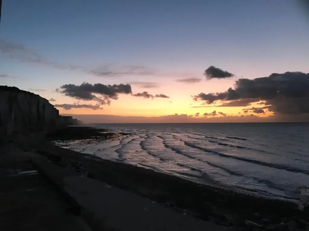 Coucher de soleil sur la plage d'Ault
