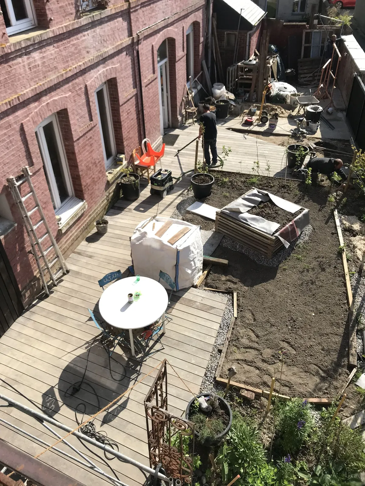 Cour de la villa pendant les travaux de rénovation
